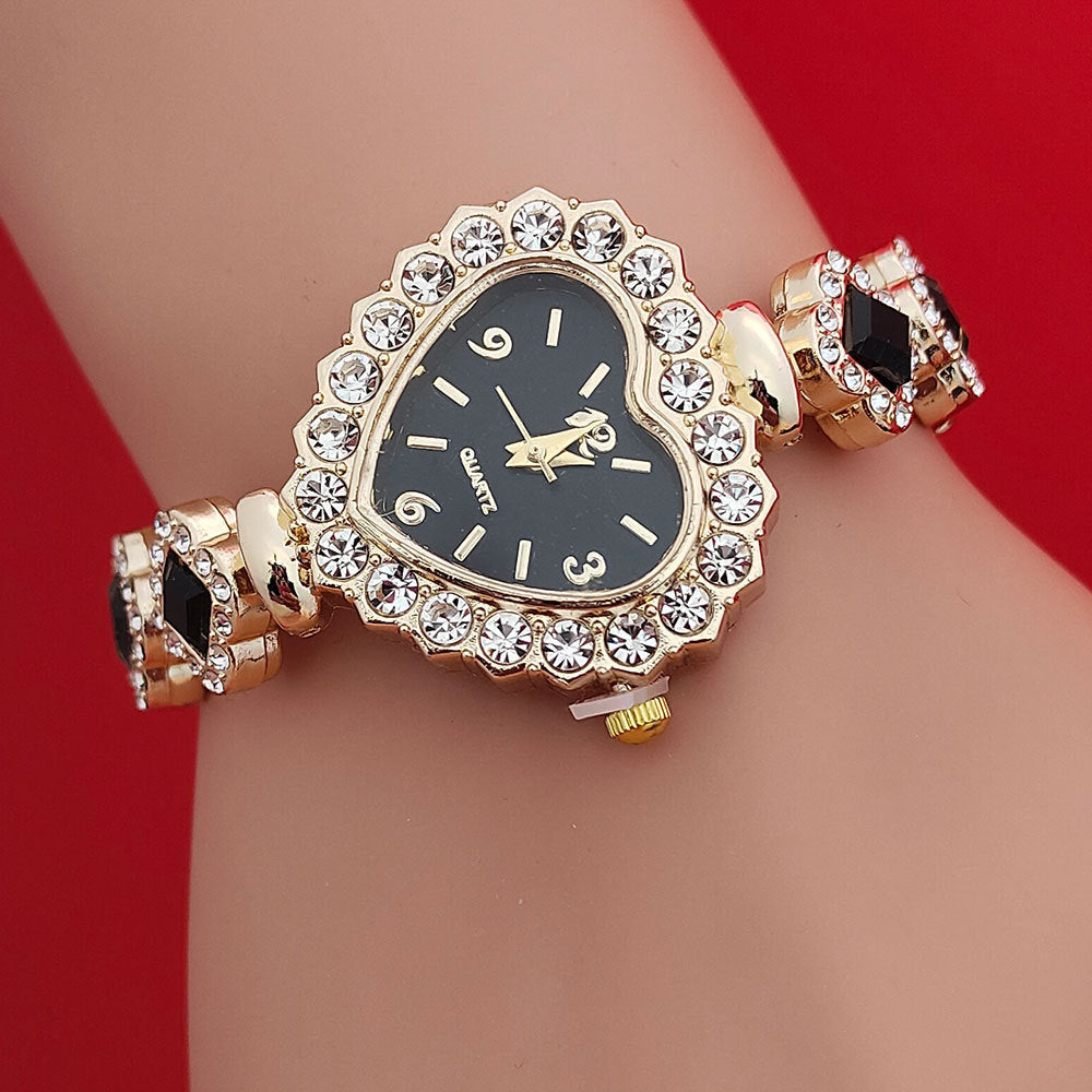 Fashion Diamond-embedded Love Heart-shaped Bracelet Watch Suit your world